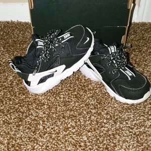 Nike toddler 7c shoes